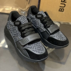 Burberry Low Shoes